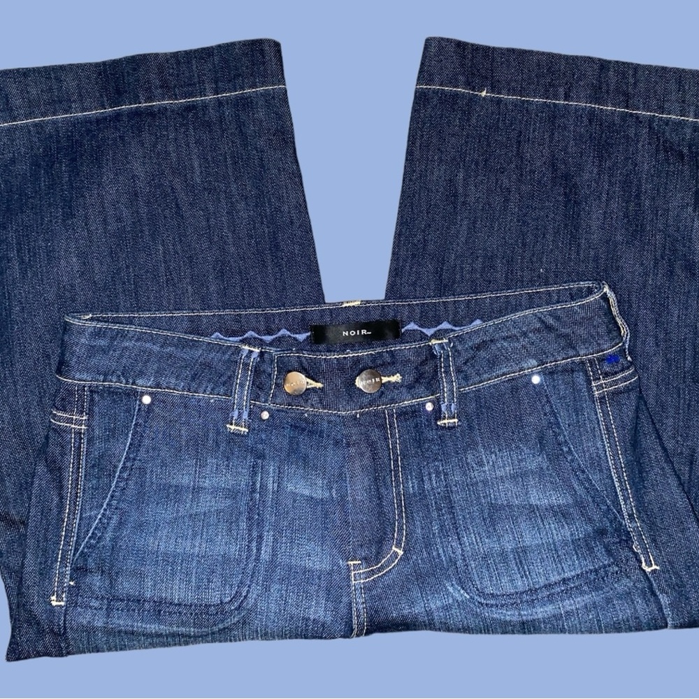 NWOT WOMEN’S NIOR DARK DENIM W/RHINESTONE DETAILS BERMUDA SHORTS • SIZE 4